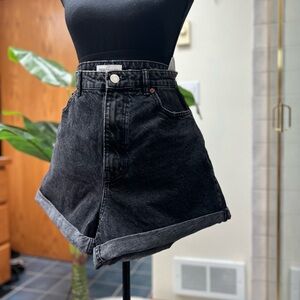 Zara shorts, size L, New